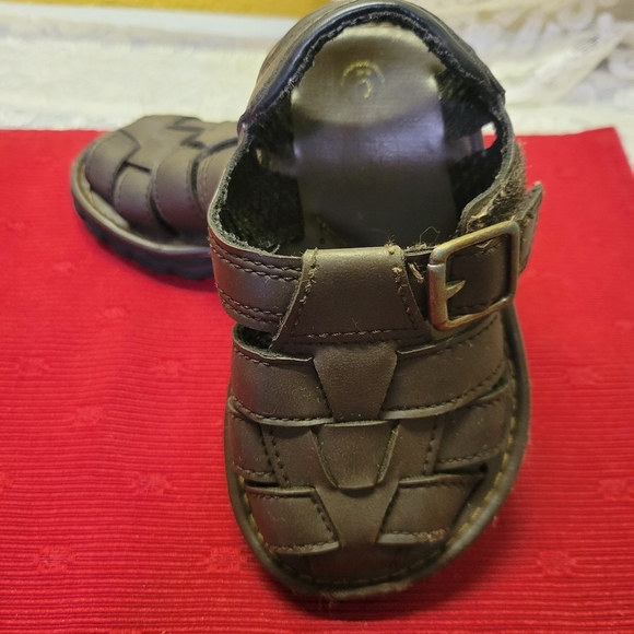 HOST PICK 😊 Kid's Rugged Outback Sandals Buckle Velcro Strap - Picture 7 of 13